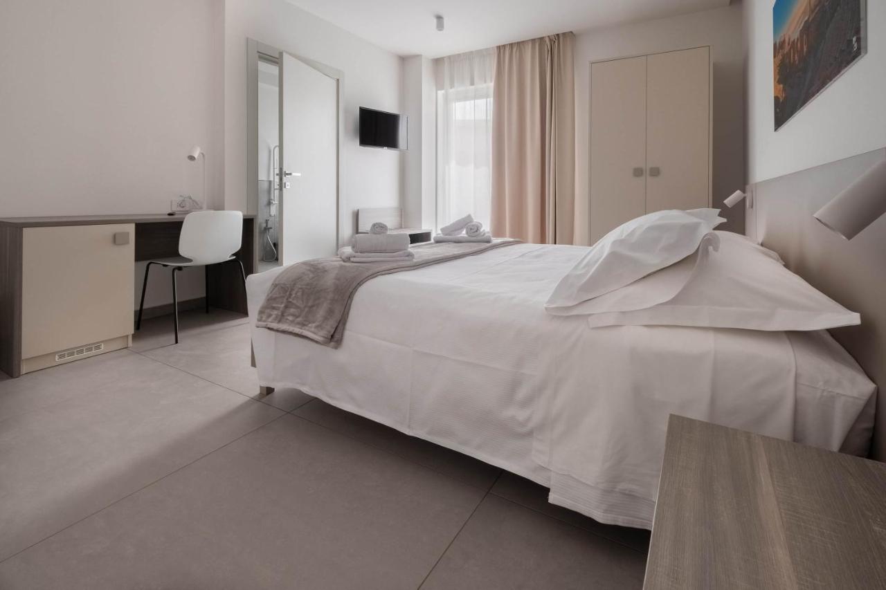 Hotel 1921 3*